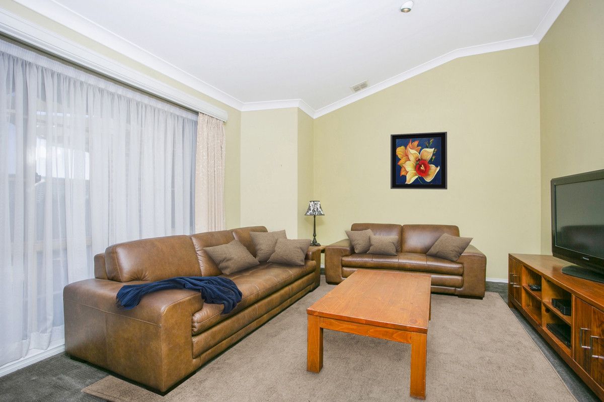 4/3 Derrington Crescent, Bonython ACT 2905, Image 1