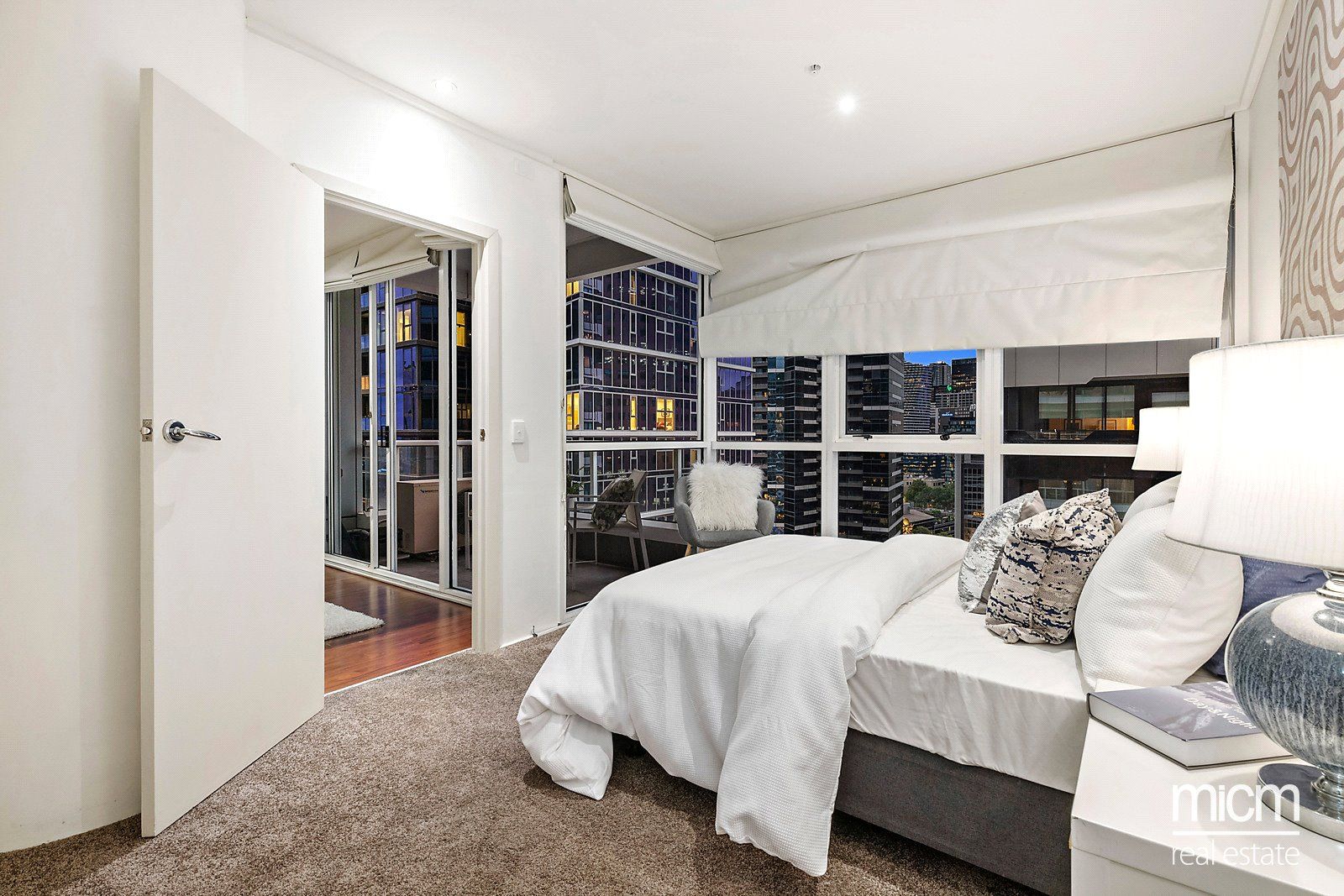 1904/14 Kavanagh Street, Southbank VIC 3006, Image 2