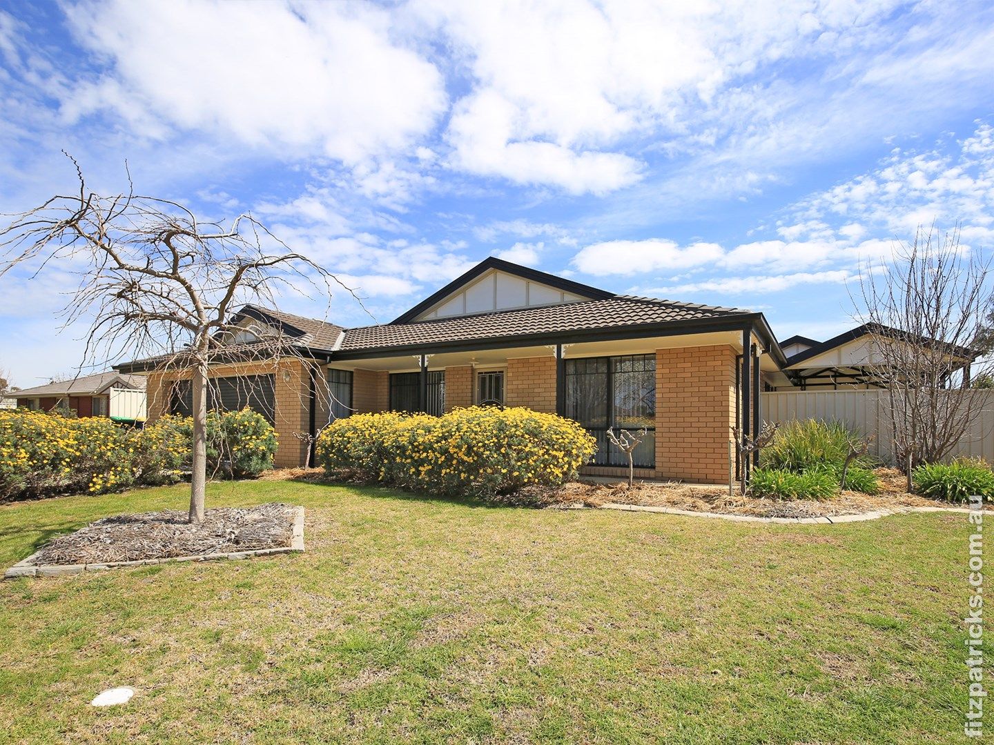 63 Yentoo Drive, Glenfield Park NSW 2650, Image 0