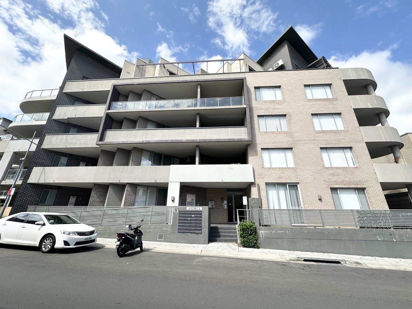 3 bedrooms Apartment / Unit / Flat in G401/81-86 Courallie Avenue HOMEBUSH WEST NSW, 2140
