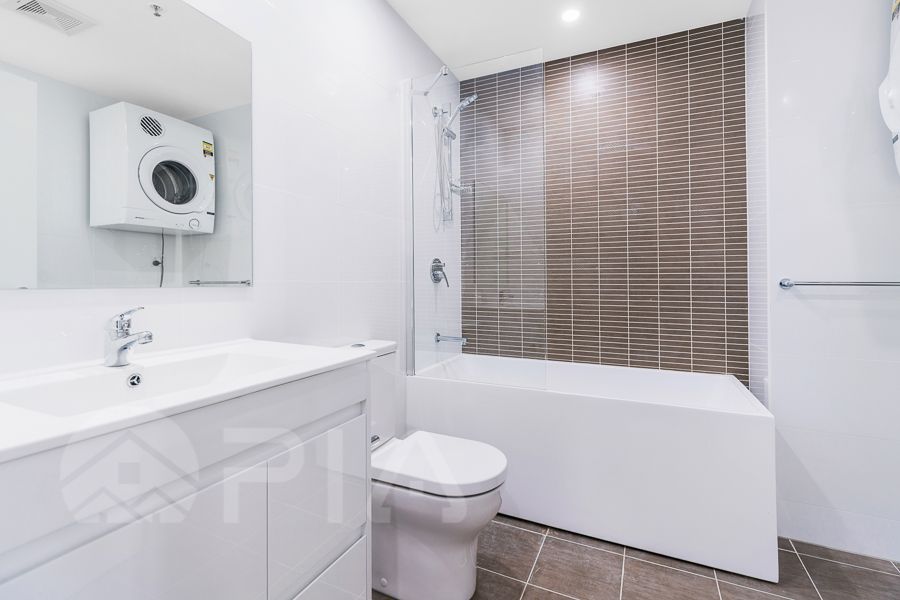 1 bedrooms Apartment / Unit / Flat in 810/12 East Street GRANVILLE NSW, 2142