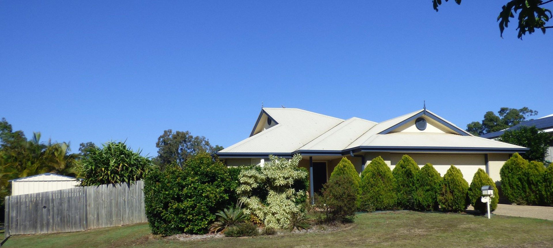 4 bedrooms House in 4 Redunca Place MOGGILL QLD, 4070