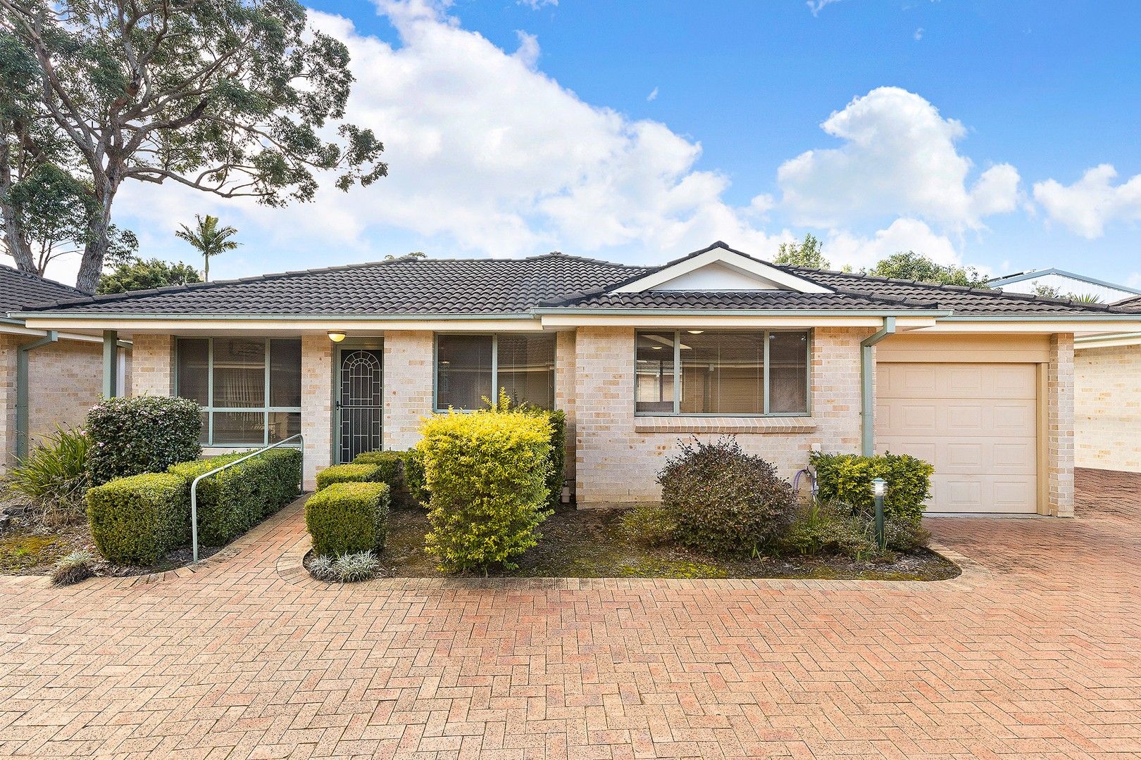 2/11 McAlister Avenue, Engadine NSW 2233, Image 0