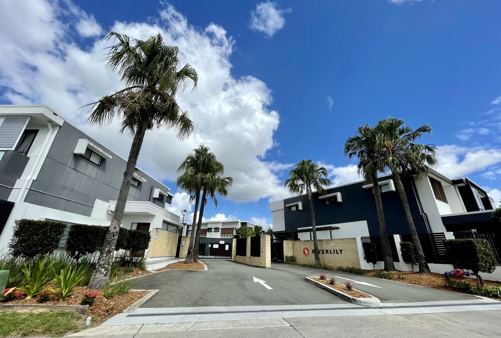 3 bedrooms Townhouse in 8/42 Stadium Drive ROBINA QLD, 4226