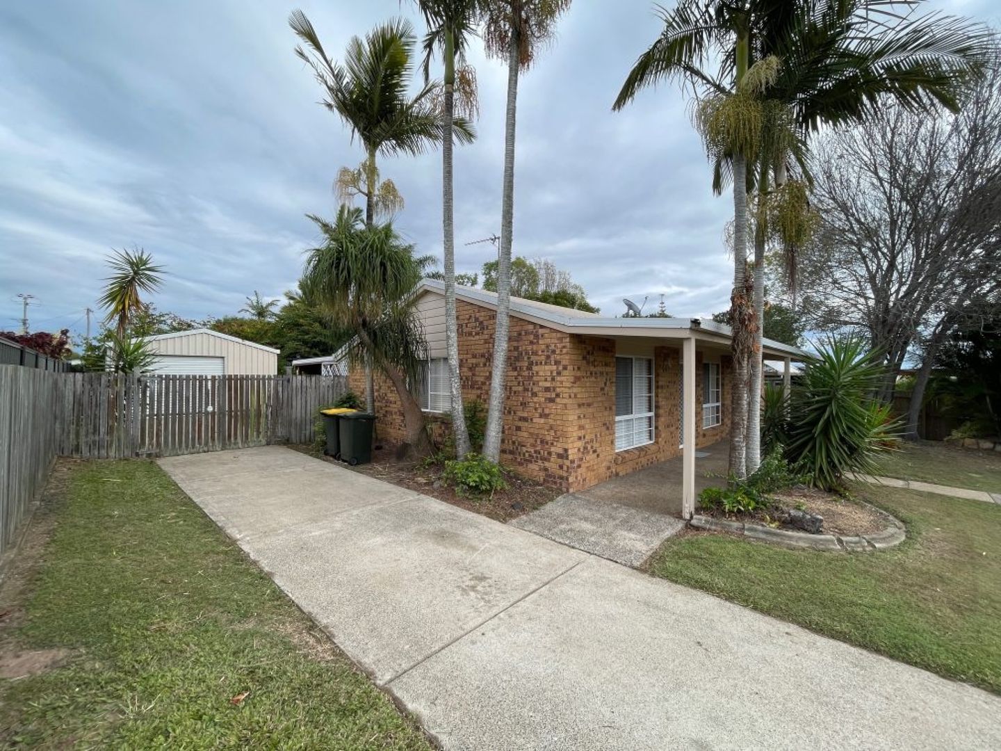 10 Cliveden Avenue, Point Vernon QLD 4655, Image 1