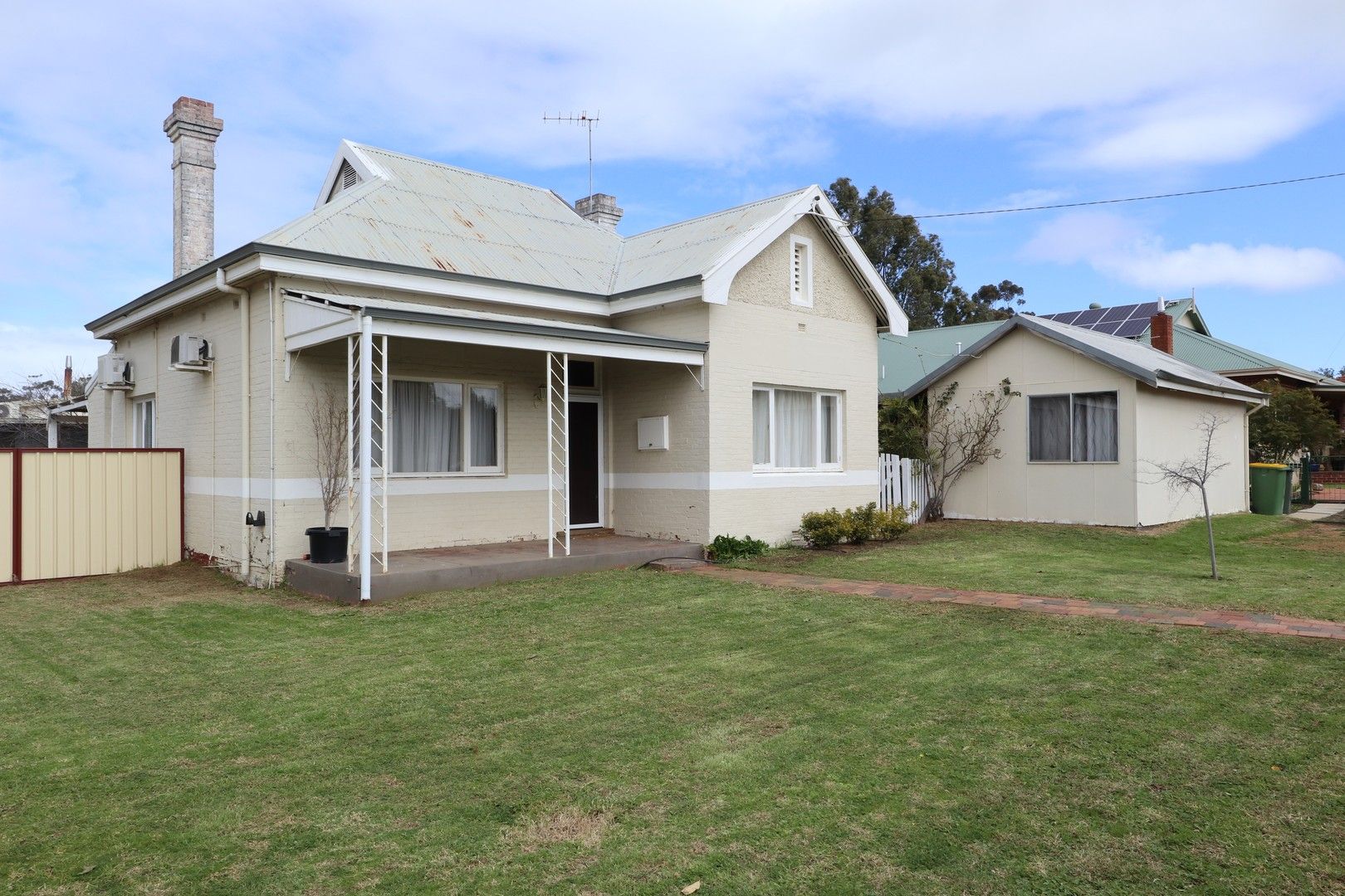 2 bedrooms House in 55 Ensign Street NARROGIN WA, 6312