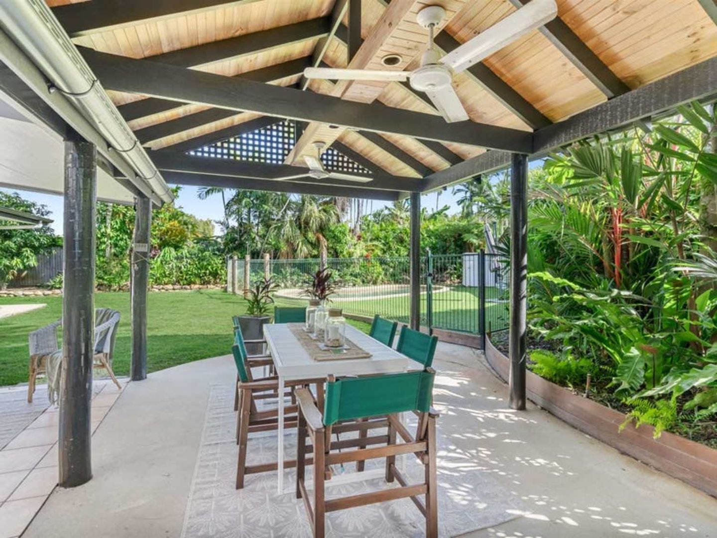 15 Almond Street, Holloways Beach QLD 4878, Image 1