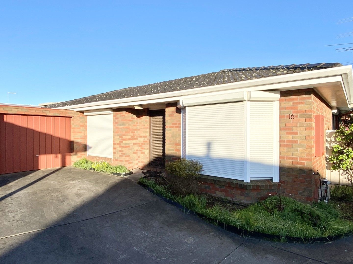 3 bedrooms Townhouse in 16/25 Dare Street WENDOUREE VIC, 3355