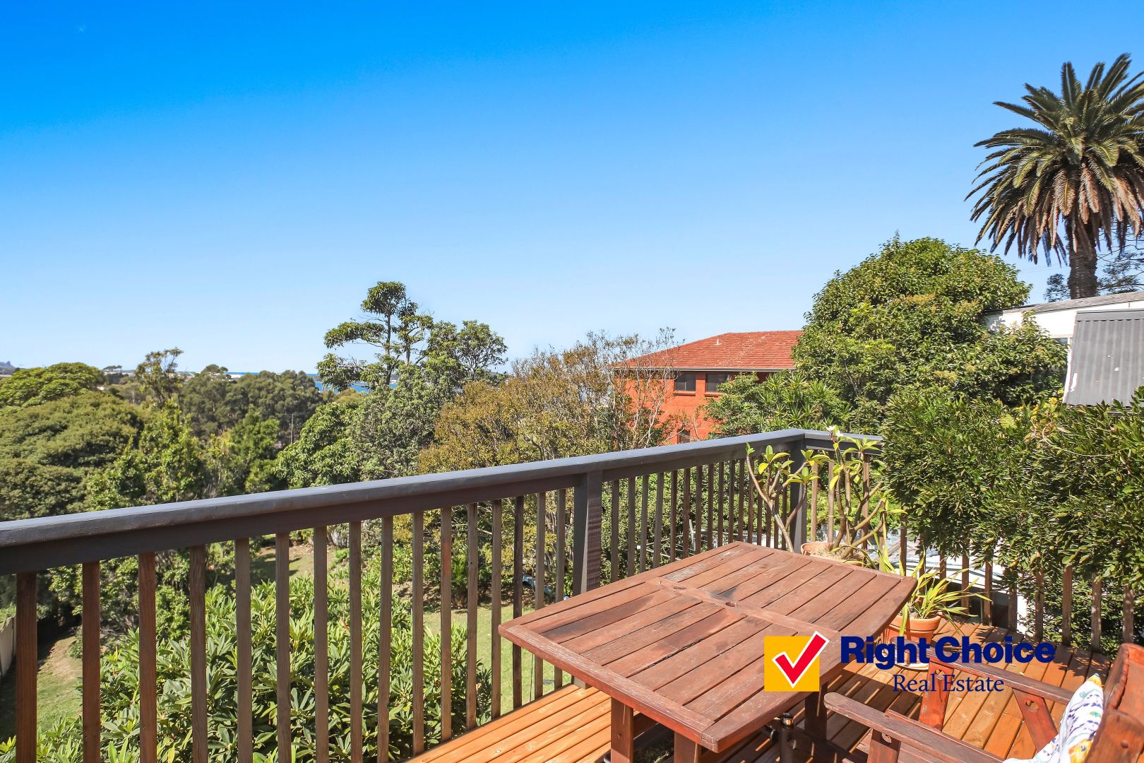 17 Canberra Road, Lake Heights NSW 2502, Image 1