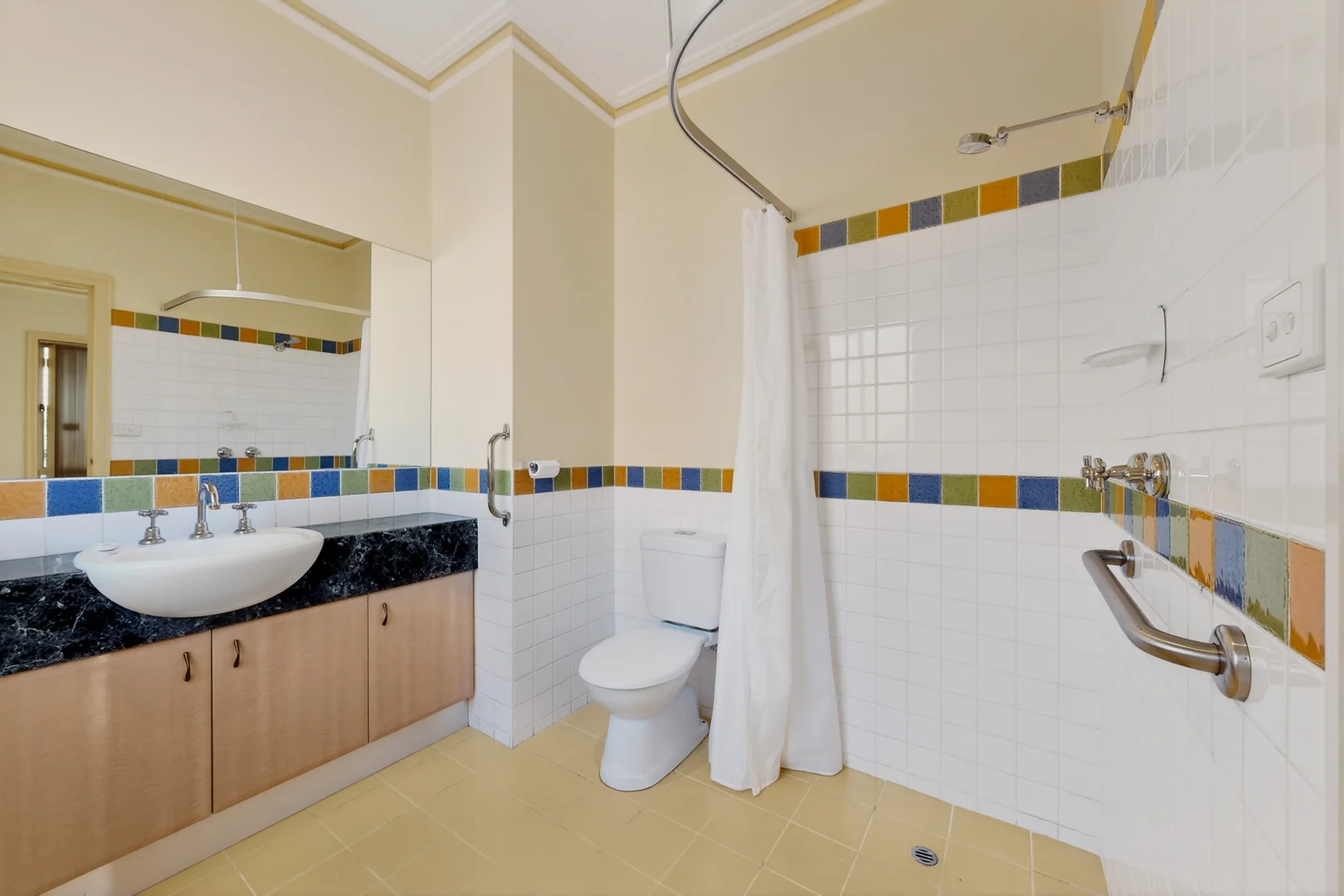 Additional image 9 of 2/128 Deakin St, Essendon VIC 3040