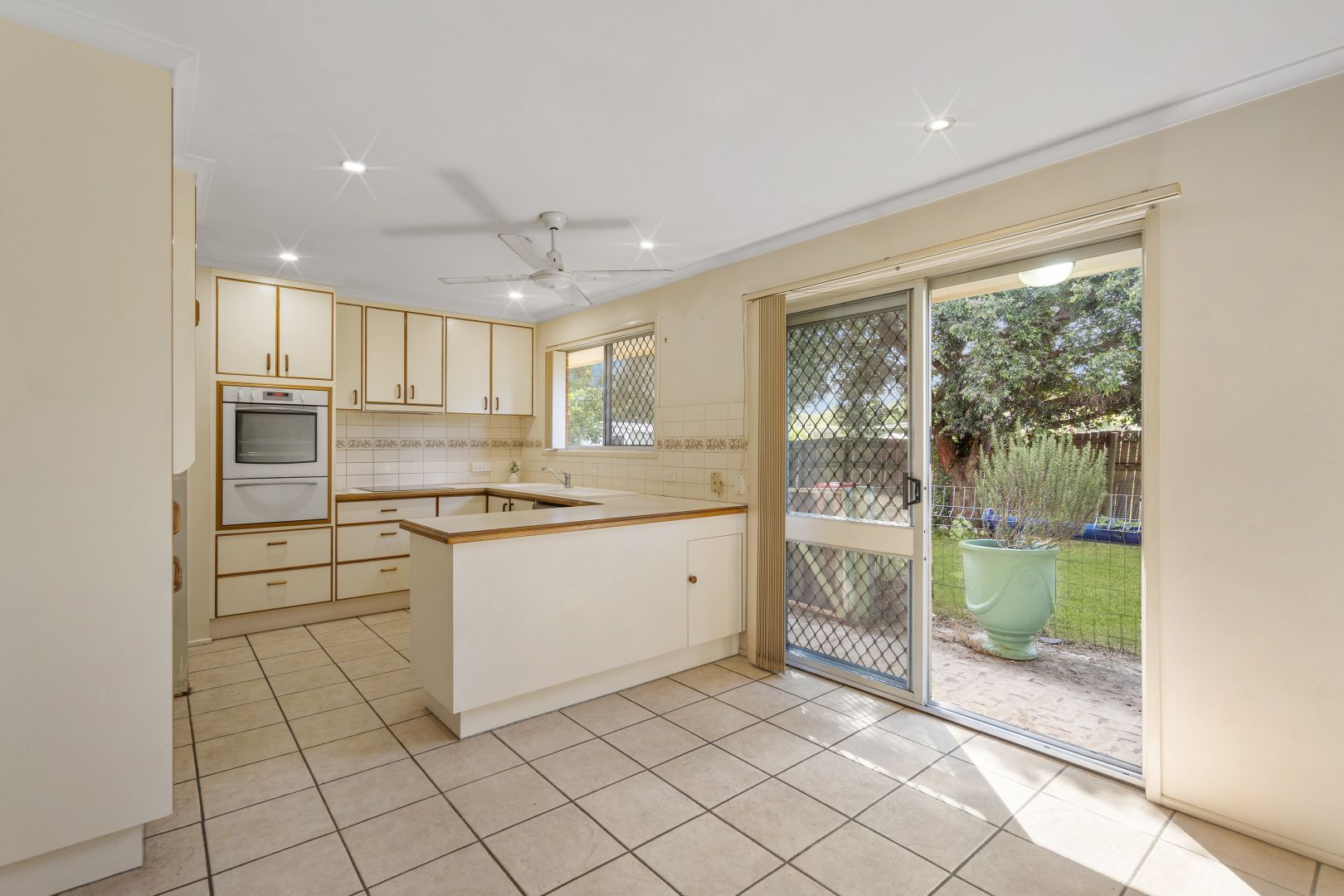 10 Abel Street, Springwood QLD 4127, Image 2