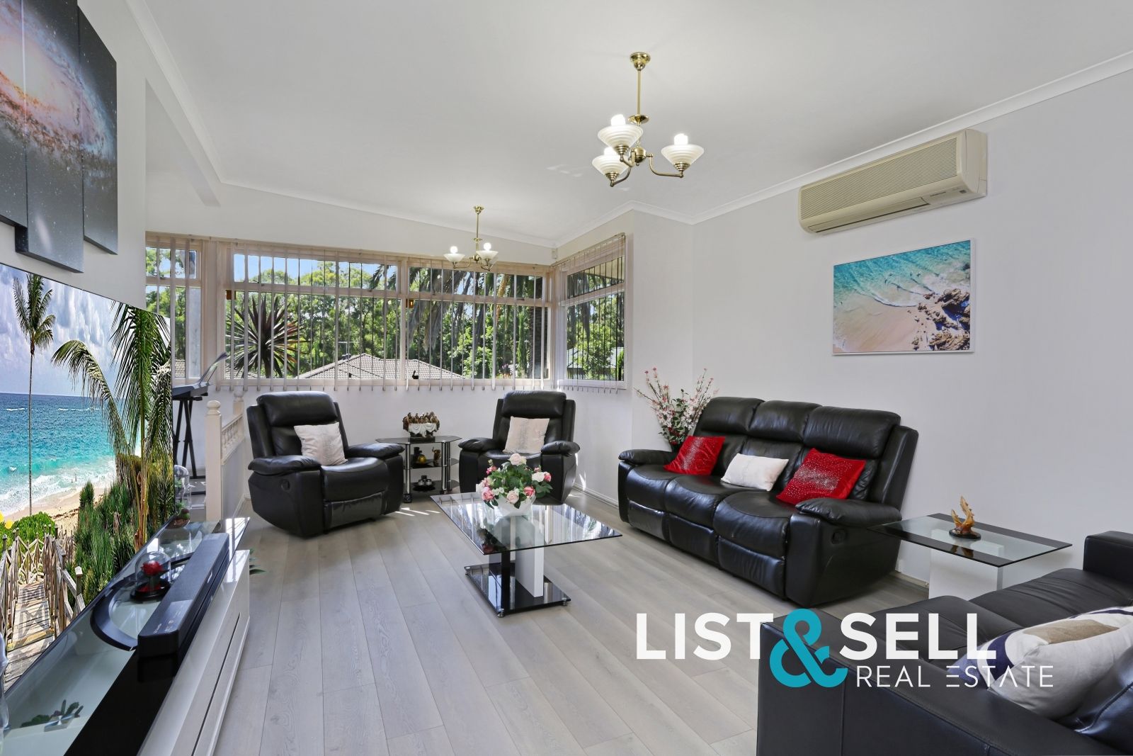 9 Greenoaks Avenue, Bradbury NSW 2560, Image 2