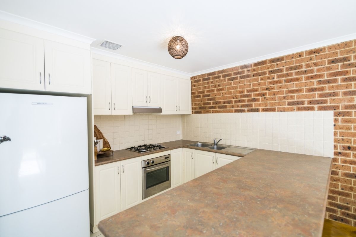 2/24 Binaburra Place, Queanbeyan NSW 2620, Image 2