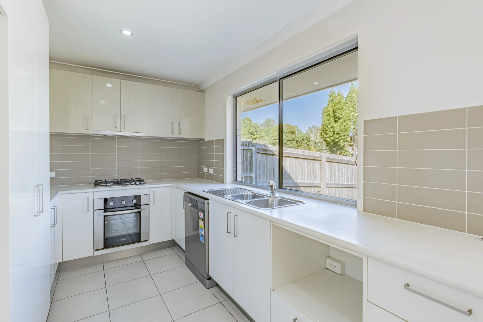 Additional image 6 of 5 Morgan Circuit, Urraween QLD 4655