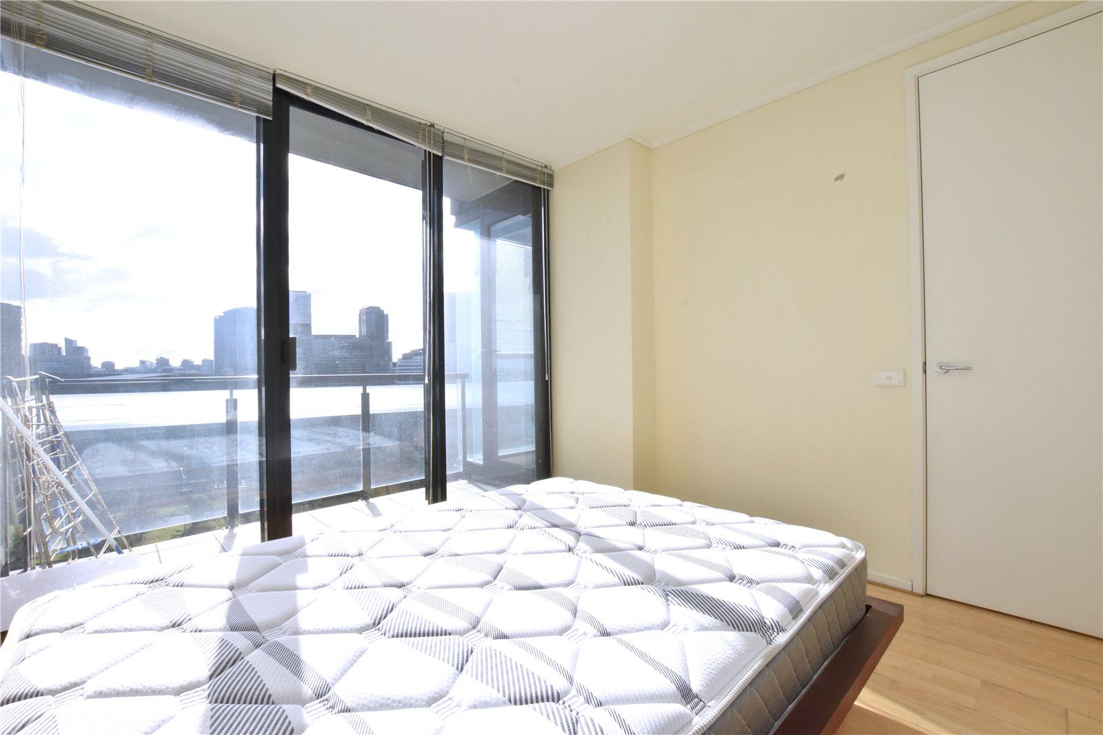 91/99 Whiteman Street, Southbank VIC 3006 Apartment For Rent 820 Domain