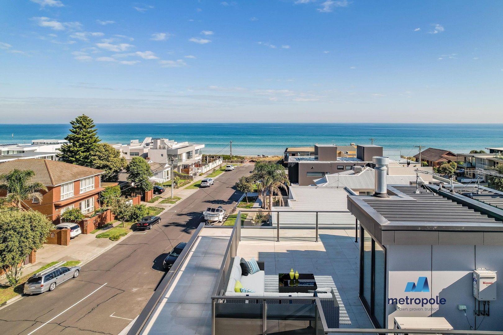 3 bedrooms Townhouse in 2/110 Nepean Highway ASPENDALE VIC, 3195