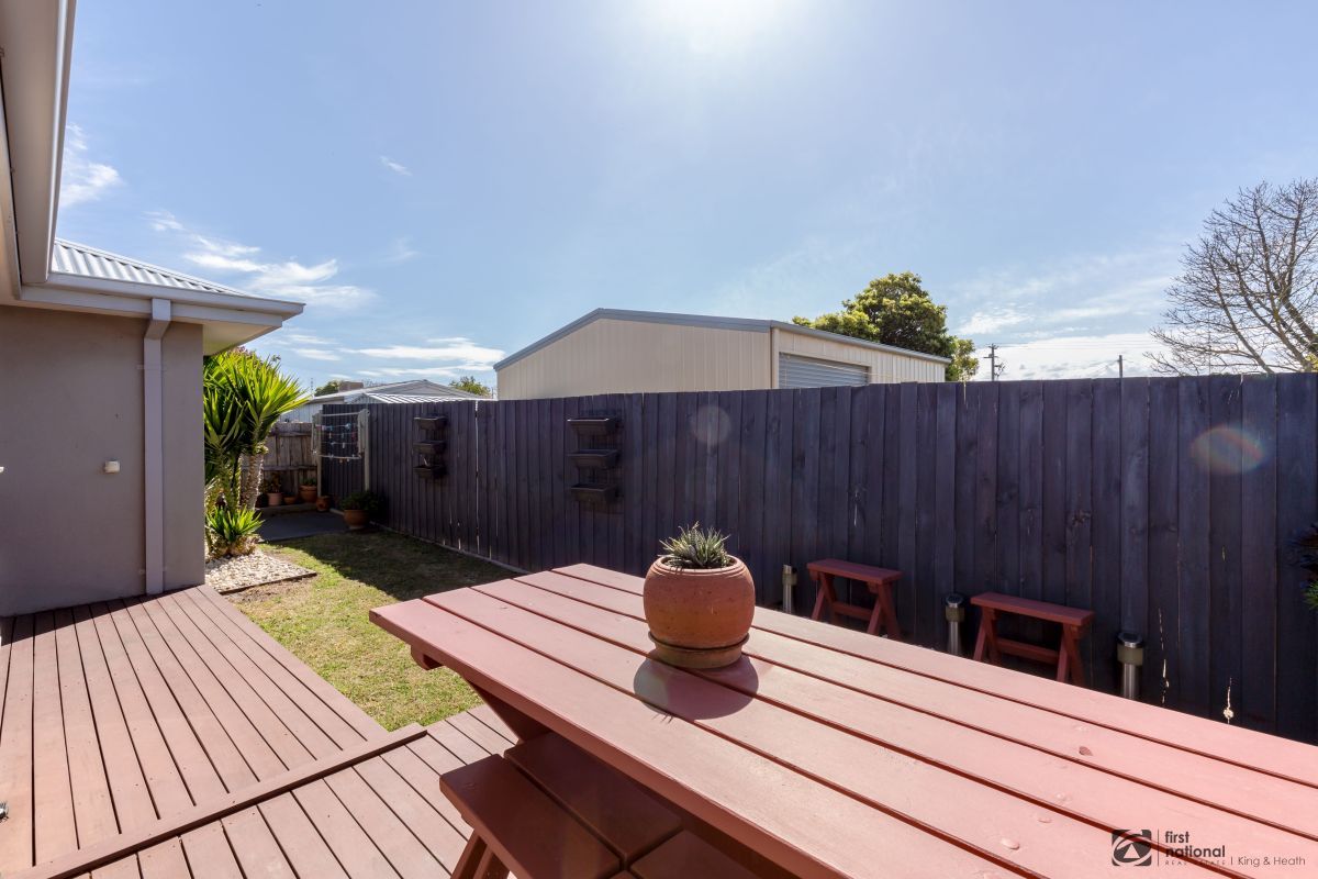 3/119 Langford Parade, Paynesville VIC 3880, Image 2