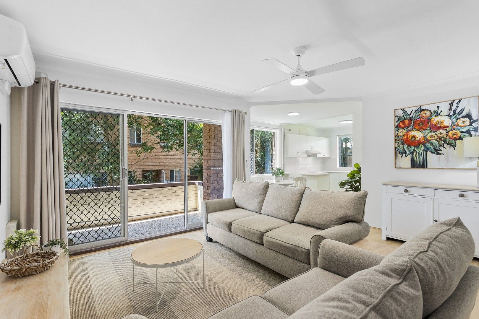 3 bedrooms Apartment / Unit / Flat in 2/3 Mercury Street WOLLONGONG NSW, 2500