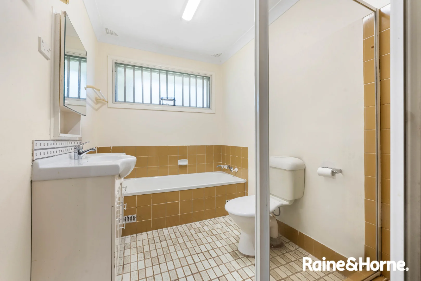 Additional image 5 of 3 Canberra Street, St Johns Park NSW 2176