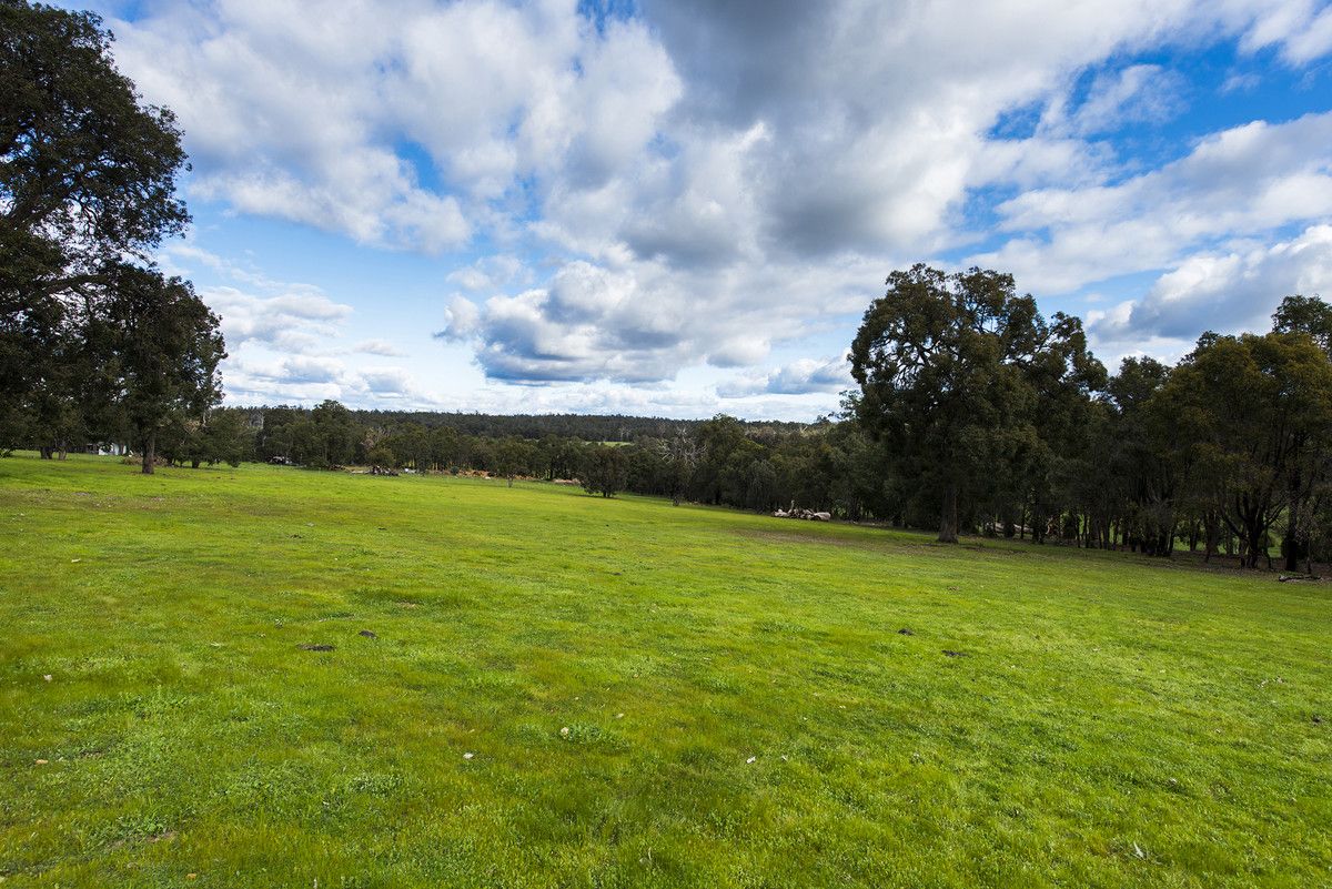 570 Dinsdale Road, Wooroloo WA 6558, Image 0