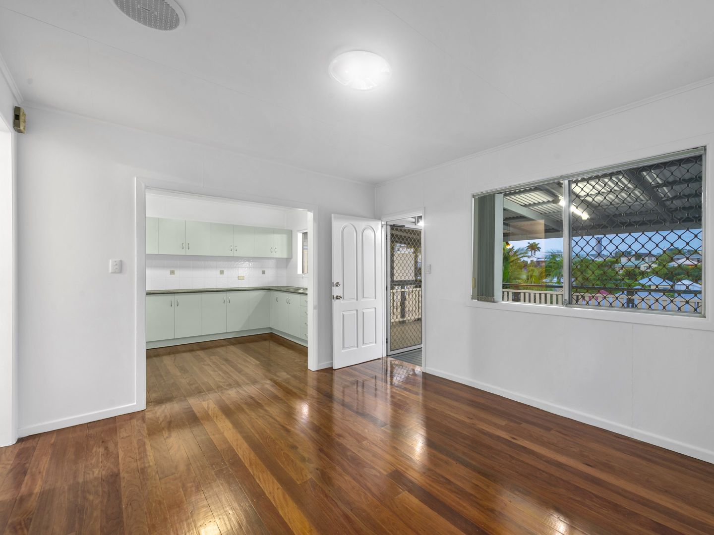 18 Gertrude Street, Highgate Hill QLD 4101, Image 2