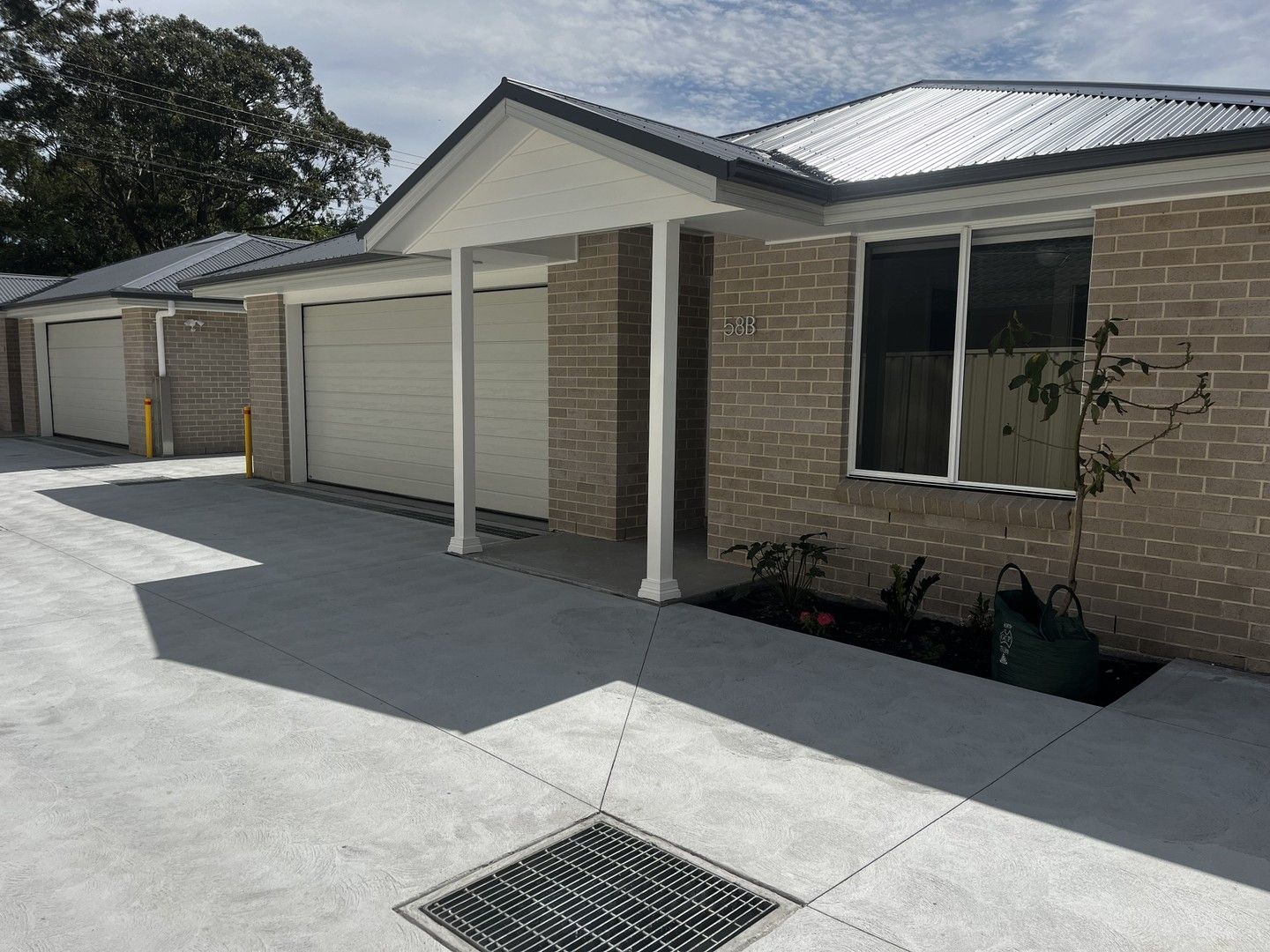 3 bedrooms Duplex in 58B Clemenceau Crescent TANILBA BAY NSW, 2319