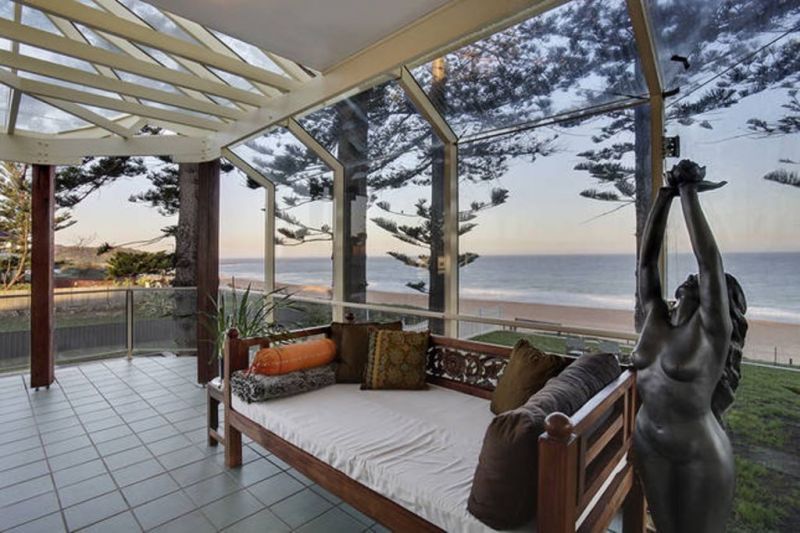 4 bedrooms House in 2 Octavia Street NARRABEEN NSW, 2101