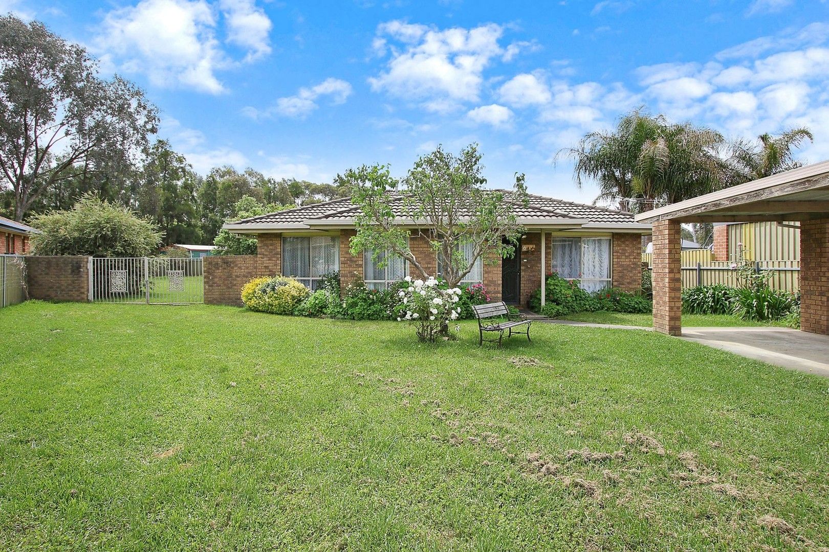 3 bedrooms House in 6 Augusta Court THURGOONA NSW, 2640