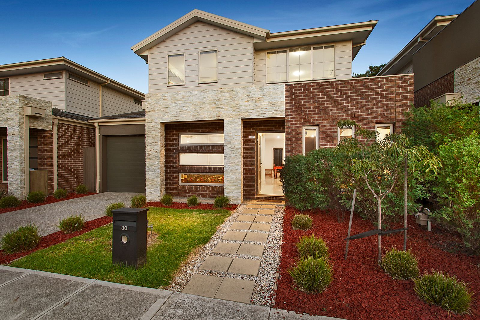 30 Dalveen Road, Ivanhoe VIC 3079, Image 0