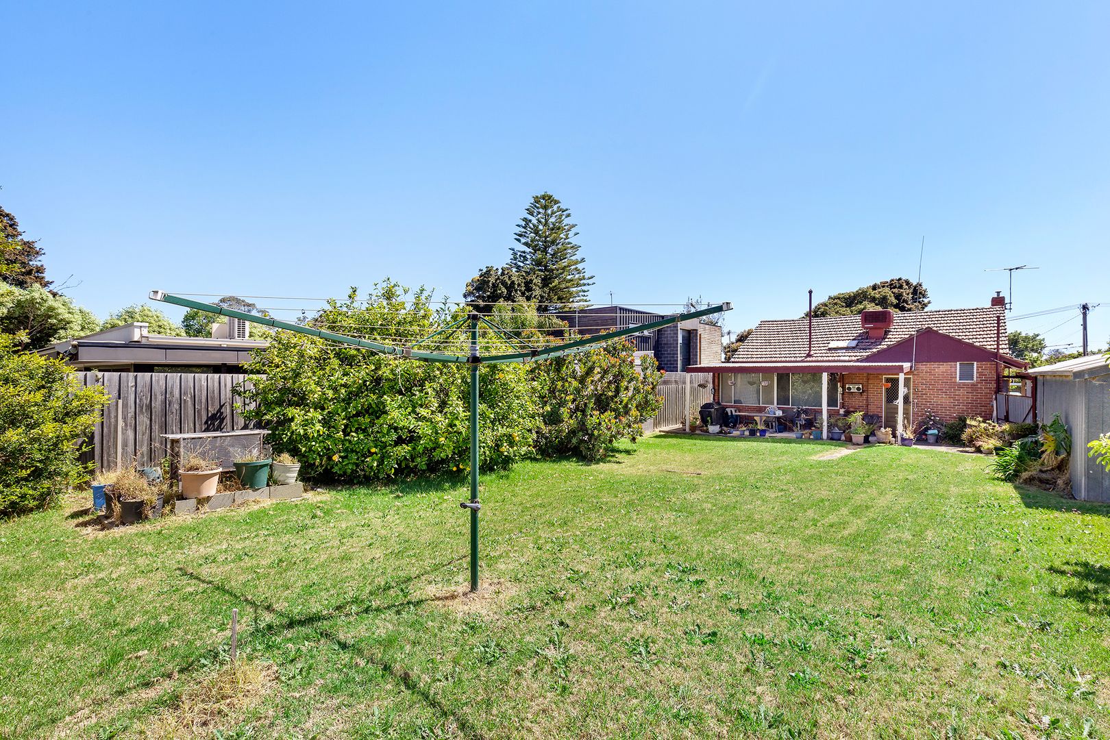 2 Field Street, Hampton VIC 3188, Image 2