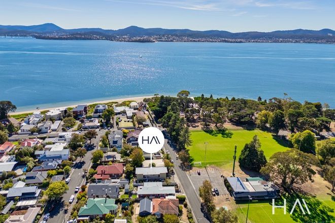 Picture of 3/7a Sandown Avenue, SANDY BAY TAS 7005