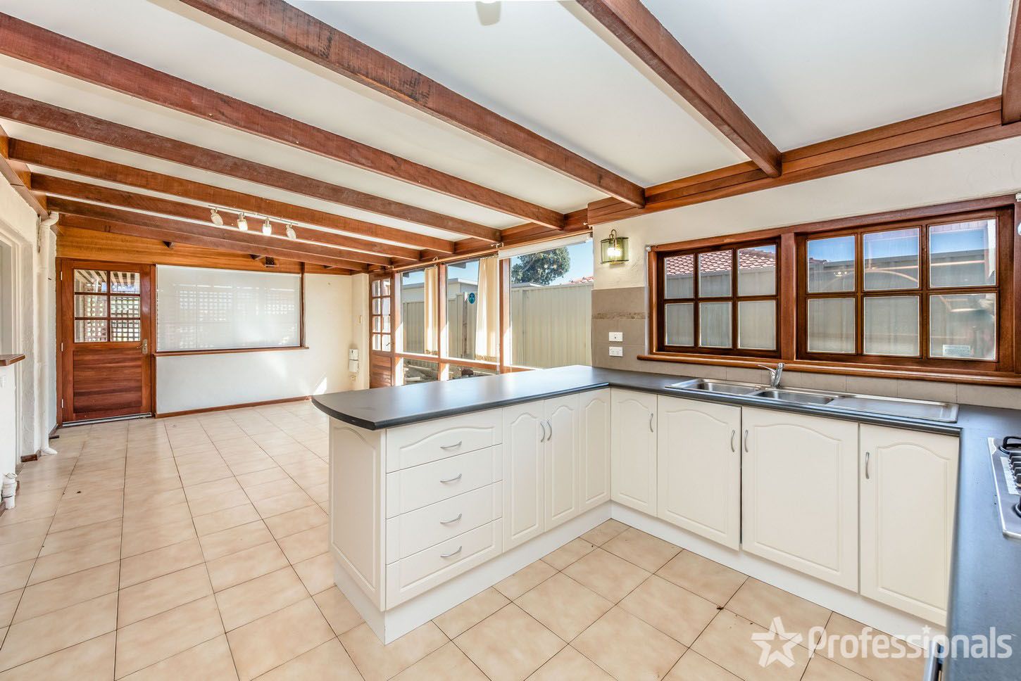 24 Buckingham Street, Mount Tarcoola WA 6530, Image 0