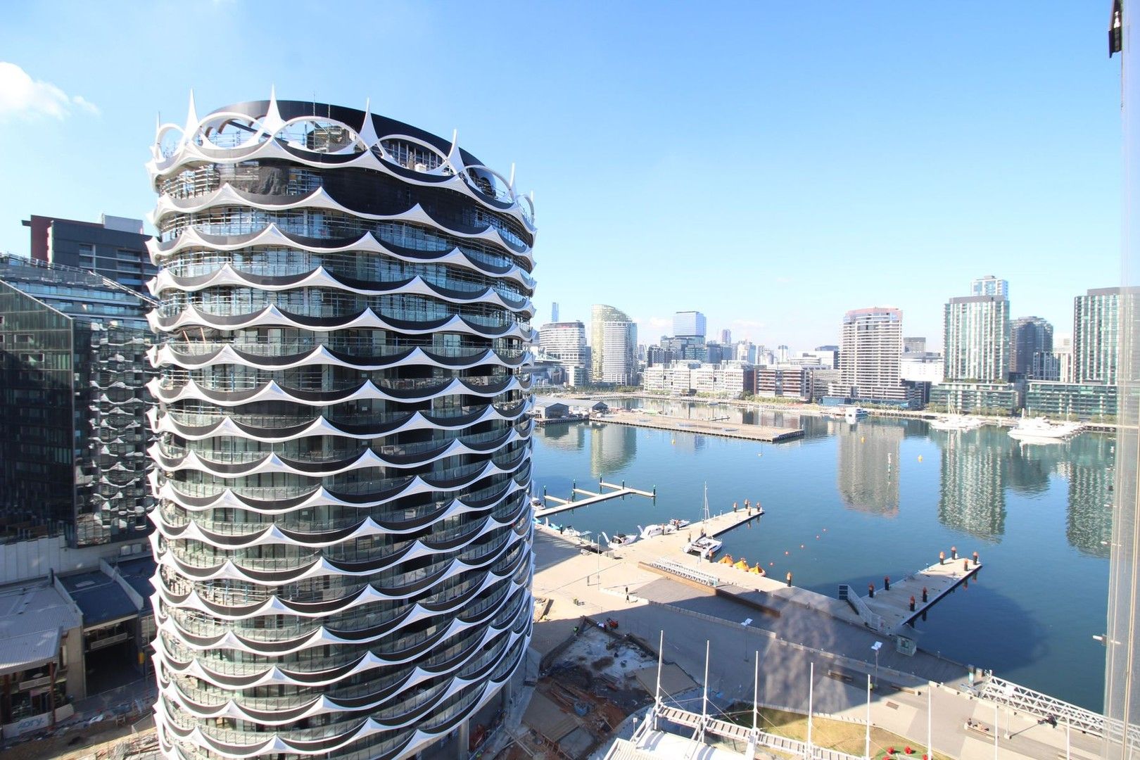 2 bedrooms Apartment / Unit / Flat in 1903/8 Pearl River Road DOCKLANDS VIC, 3008
