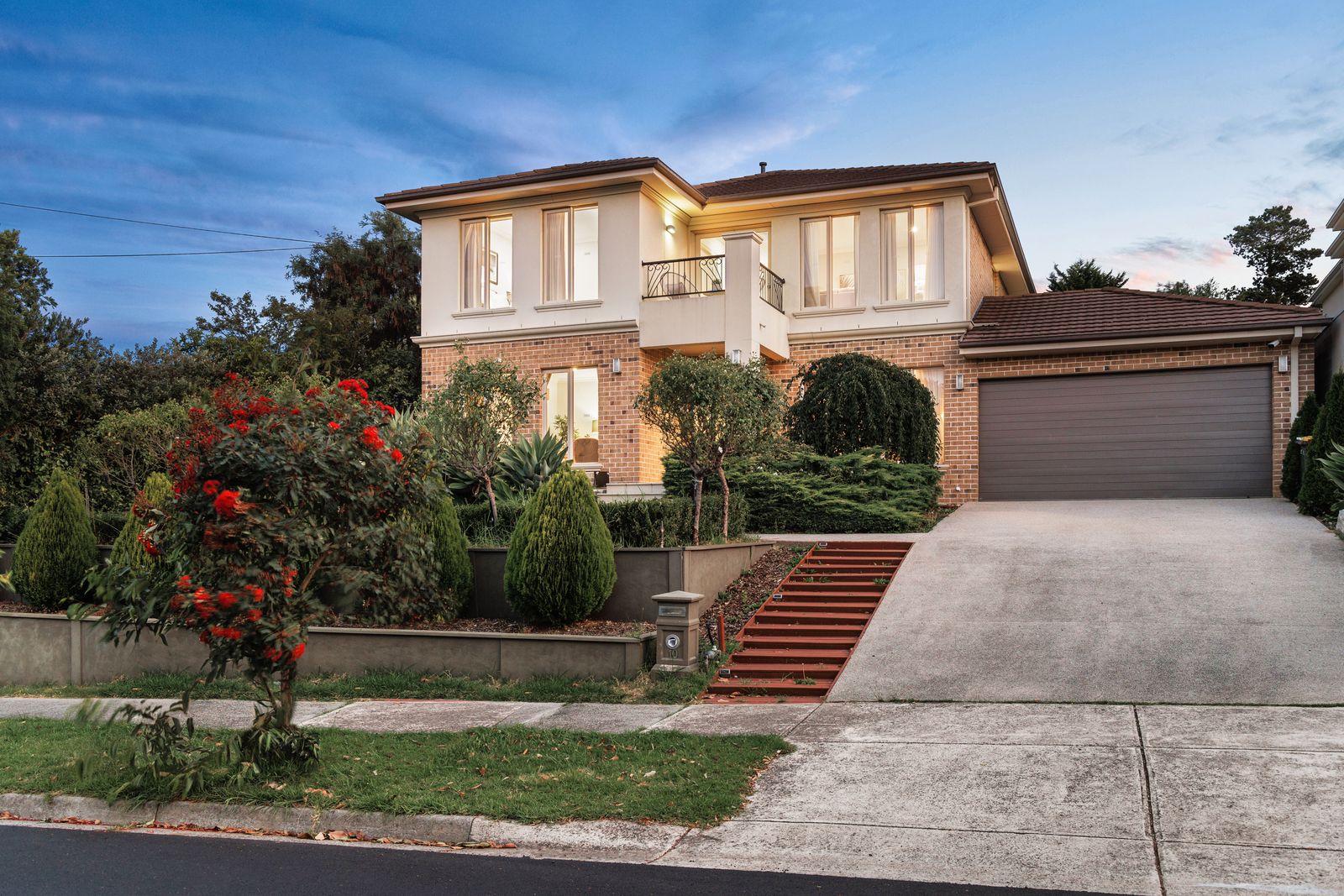 4 bedrooms House in 10 Sylvia Street TEMPLESTOWE LOWER VIC, 3107