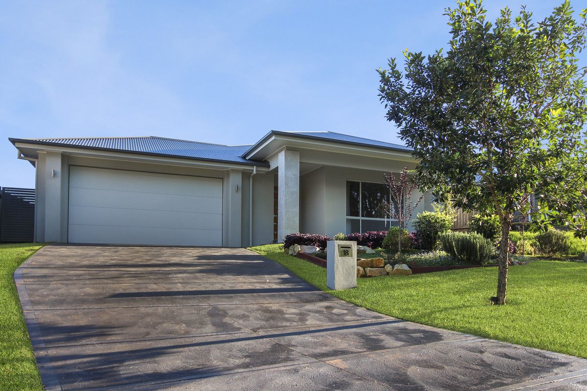 3 bedrooms House in 18 Coachman Loop PORT MACQUARIE NSW, 2444