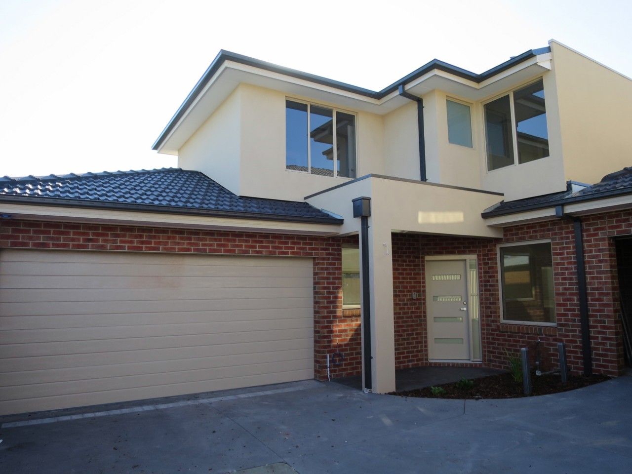 3 bedrooms Townhouse in 3/5 Worsley Avenue CLAYTON SOUTH VIC, 3169
