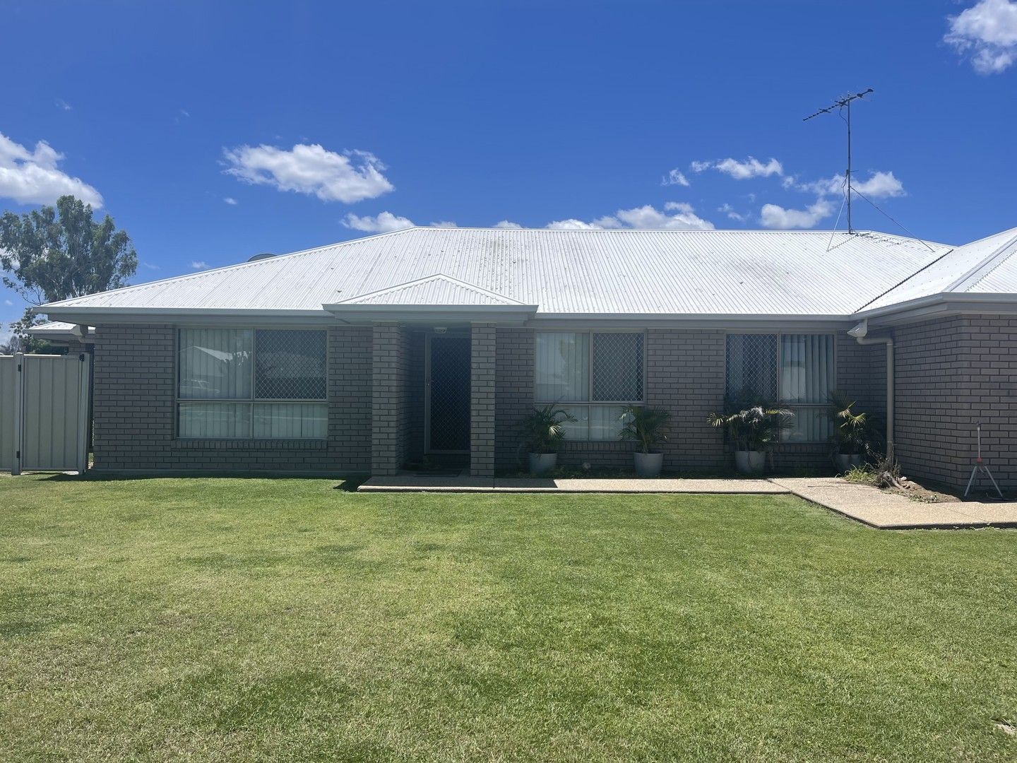 1 Clarke Cl, Moura QLD 4718, Image 0