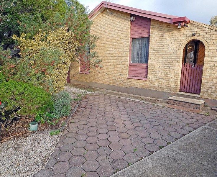 16 Kathryn Drive, Morphett Val Property History & Address Research