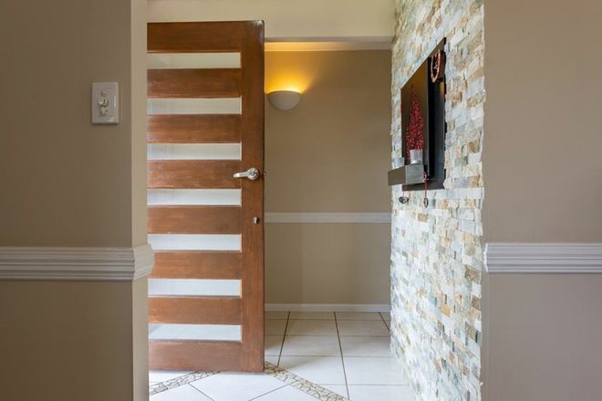 27 Greenway Circuit Springfield 4300 - Image 5