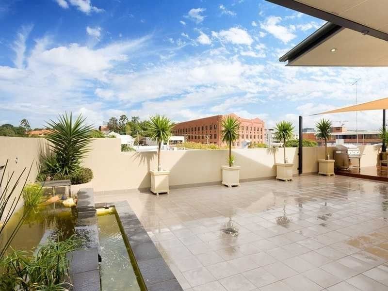 3 bedrooms Apartment / Unit / Flat in 21/7 Helen NEWSTEAD QLD, 4006