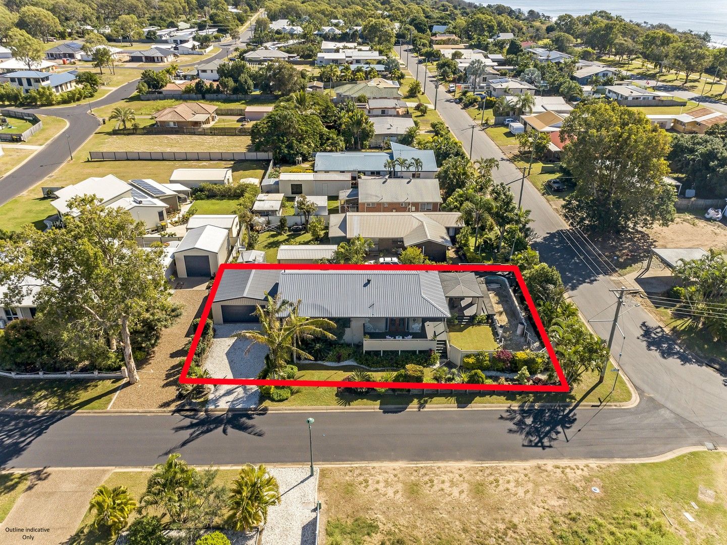 3 bedrooms House in 7 Palm Ct MOORE PARK BEACH QLD, 4670