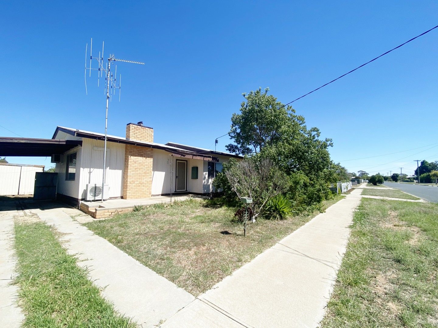 3 bedrooms House in 103 Lilac Avenue KERANG VIC, 3579