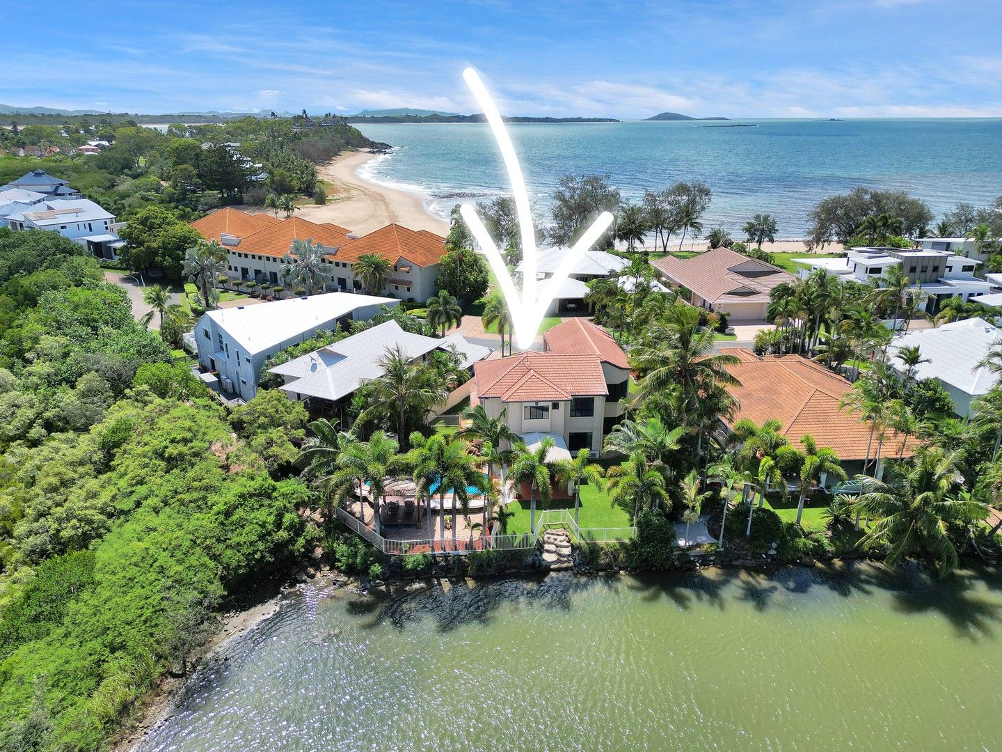 39 Beach Road, Dolphin Heads QLD 4740, Image 0