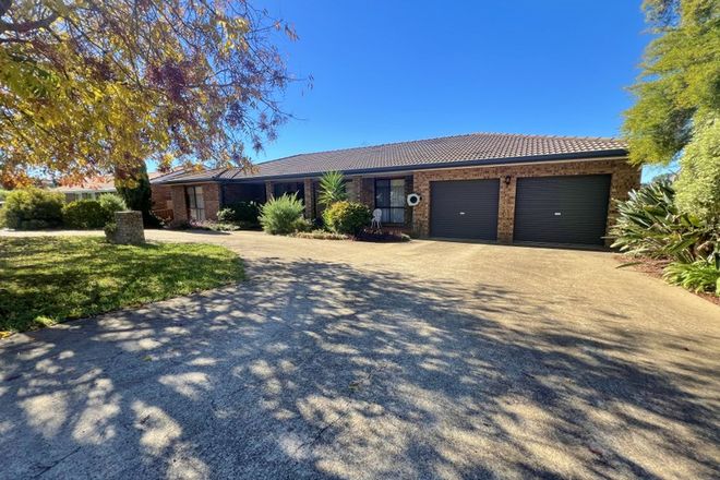 Picture of 87 Fontenoy Street, YOUNG NSW 2594