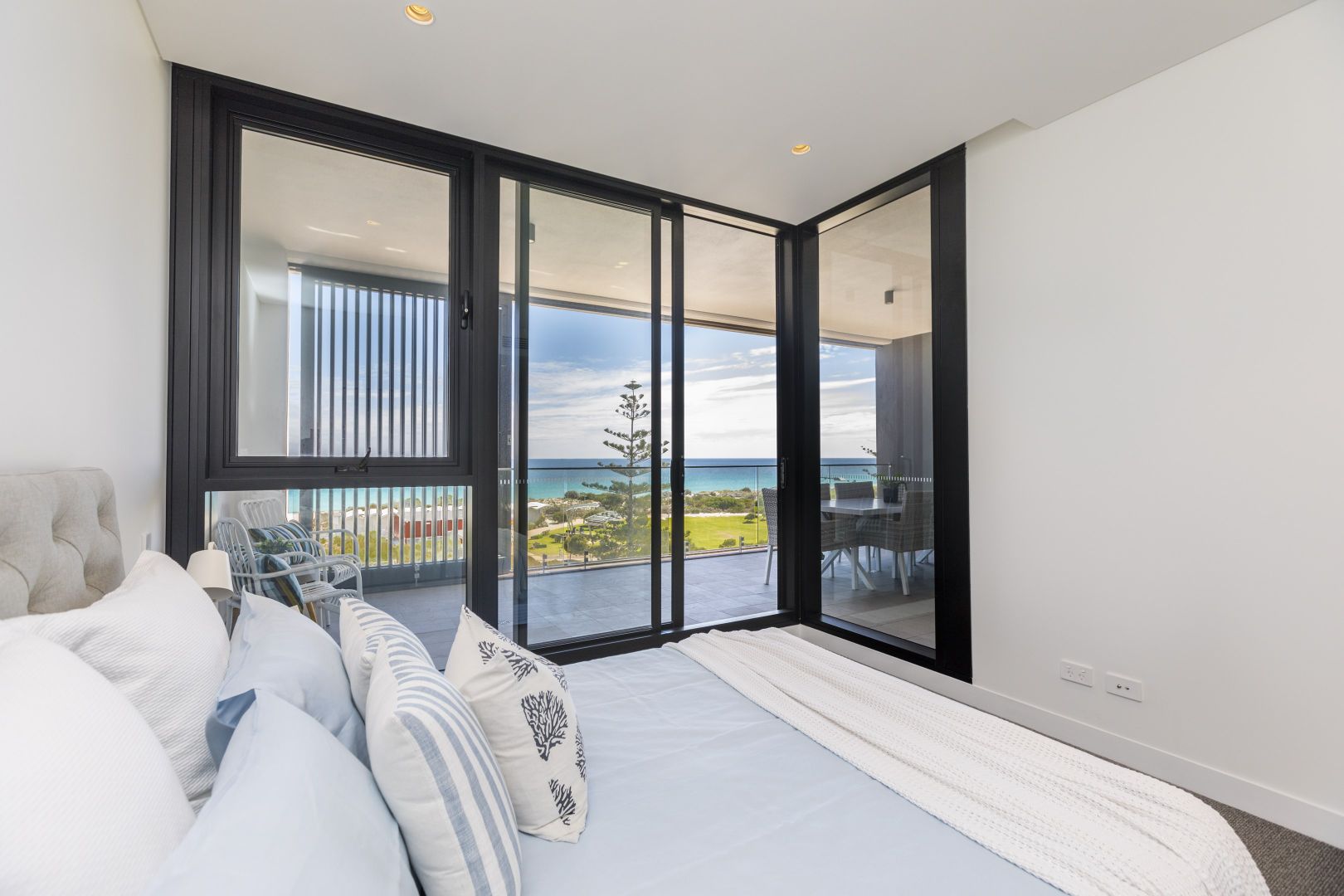 405/29 Leighton Beach Boulevard, North Fremantle WA 6159, Image 2