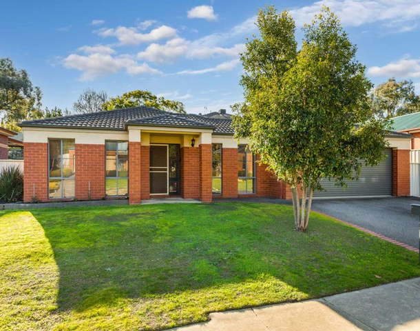 2 Samuel Court, Spring Gully VIC 3550