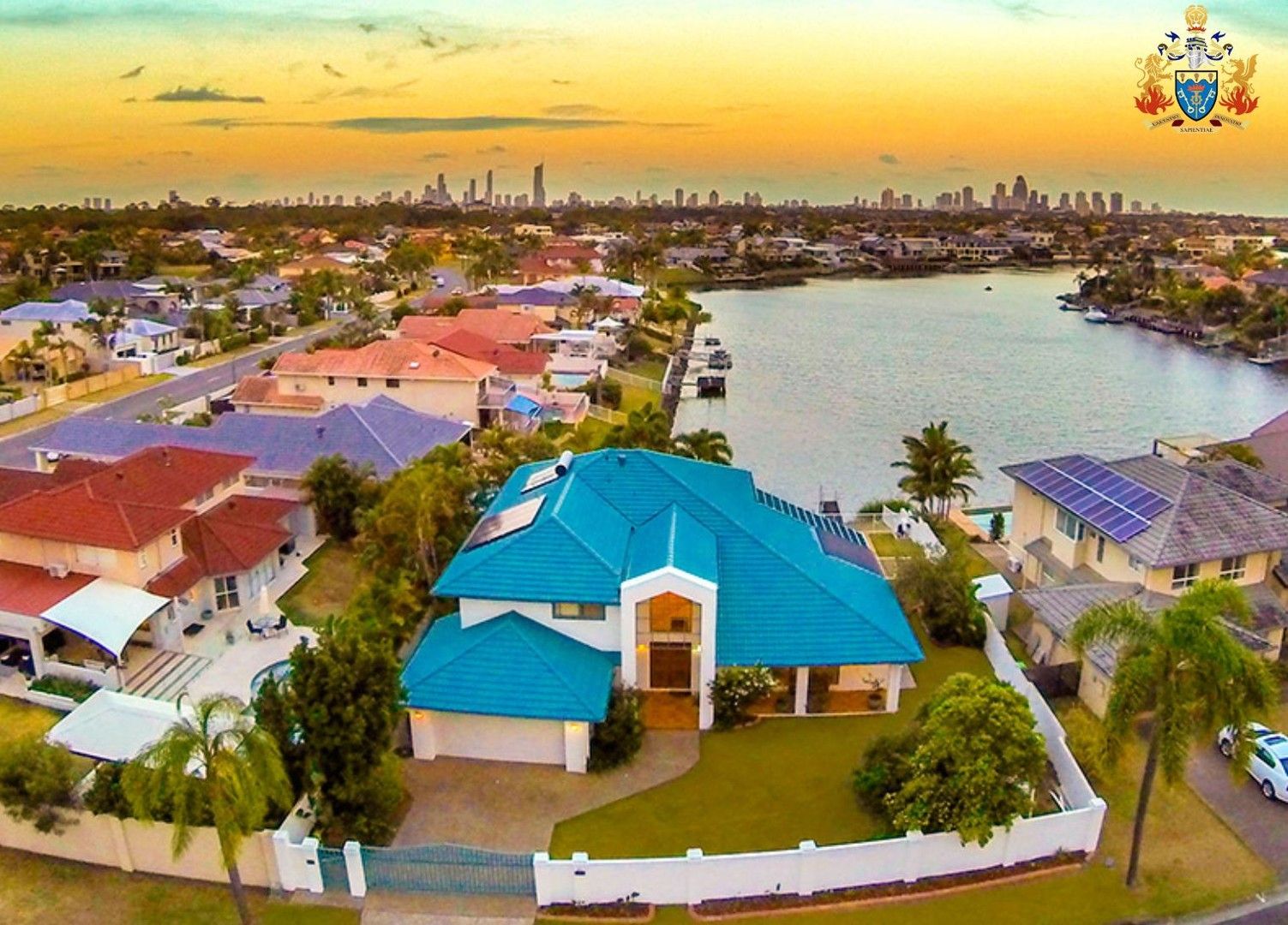 6 bedrooms House in 31 Montevideo Drive CLEAR ISLAND WATERS QLD, 4226