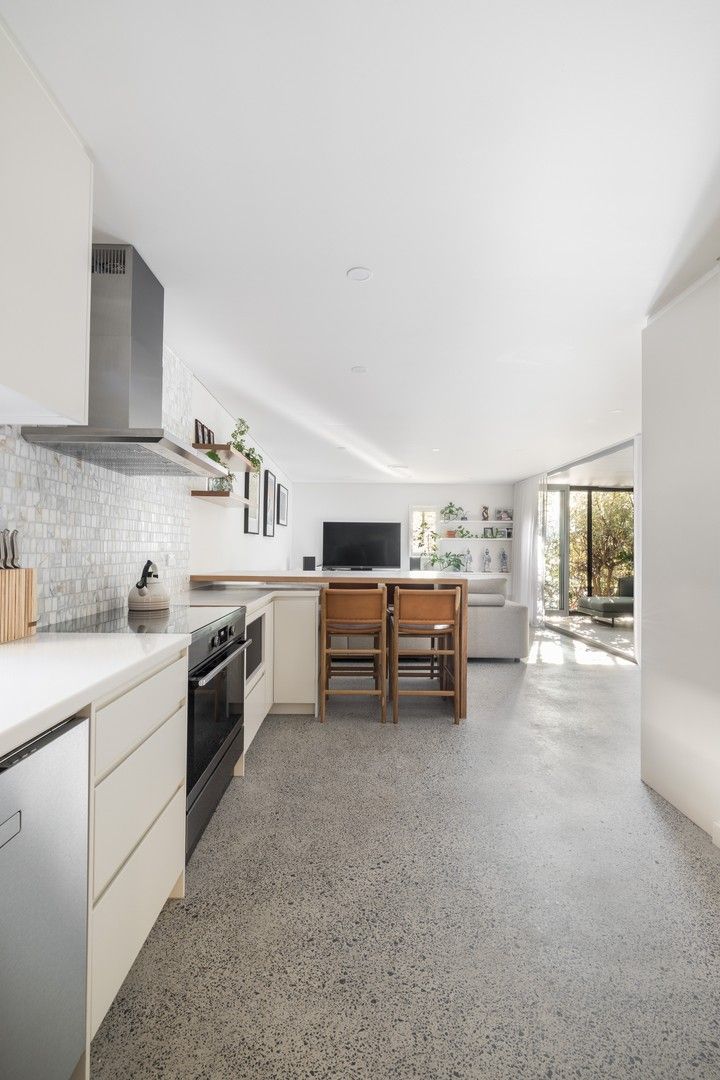 3 bedrooms Apartment / Unit / Flat in 4/118 Pacific Parade DEE WHY NSW, 2099