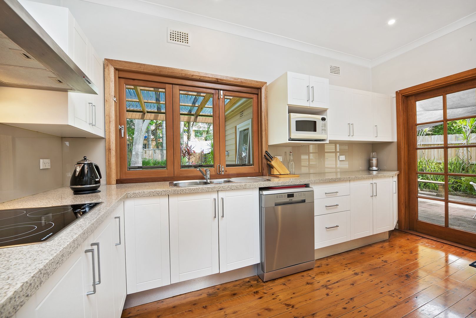 39a Oxford Falls Road, Beacon Hill NSW 2100, Image 2