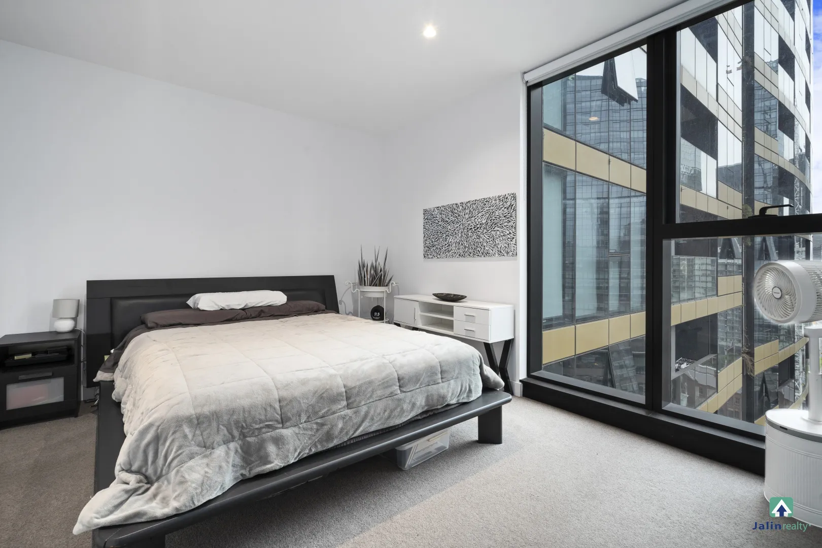 Apartment in Docklands - View 3